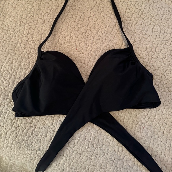 Victoria’s Secret Wrap Black Bikini Top - Picture 4 of 5